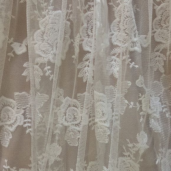 NWT Lulu’s Wedding Dress - Picture 3 of 9